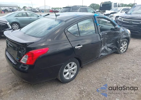 2013 Nissan Versa 1.6 Sl z USA, uszkodzony, nr VIN 3N1CN7AP5DL831864